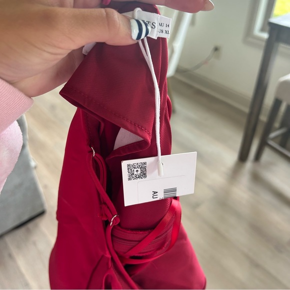 Selfie Leslie Well Versed Pleated Bust Front Split Dress in Wine - Picture 16 of 16